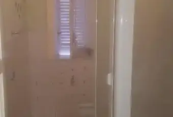 Rexer-Giugliano-in-Campania-Ampio-quadrilocale-BAGNO