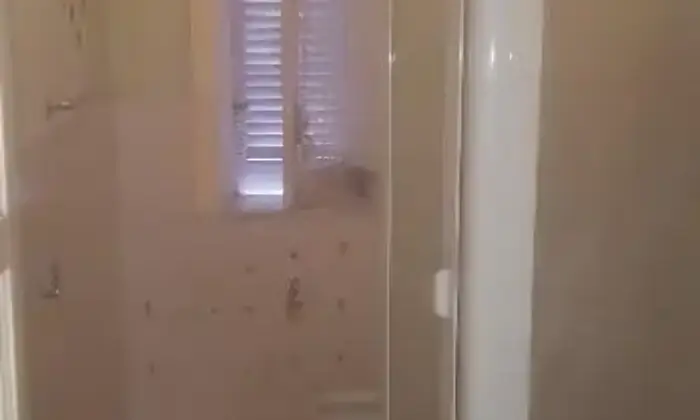 Rexer-Giugliano-in-Campania-Ampio-quadrilocale-BAGNO