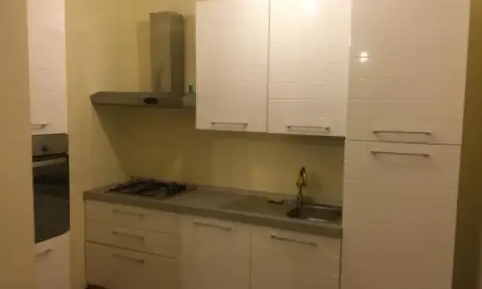 Rexer-Pizzoli-Affitto-di-trilocale-in-via-Amicis-Pizzoli-CUCINA