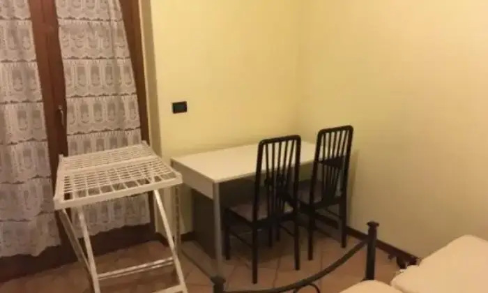 Rexer-Pizzoli-Affitto-di-trilocale-in-via-Amicis-Pizzoli-CAMERA-DA-LETTO