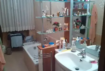 Rexer-Scontrone-Appartamenti-mobiliati-BAGNO