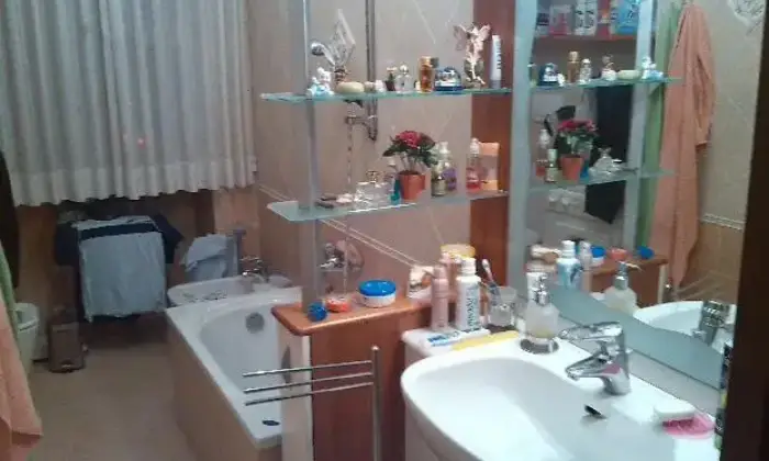 Rexer-Scontrone-Appartamenti-mobiliati-BAGNO