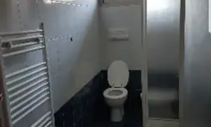 Rexer-Pescara-Affitto-di-trilocale-in-via-Fonte-Romana-Ospedale-Pescara-BAGNO