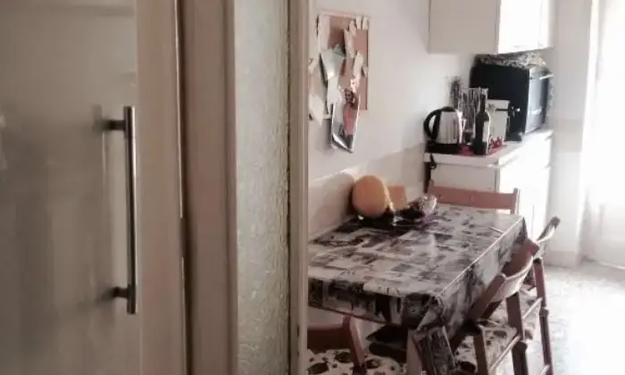 Rexer-Roma-Affittasi-stanza-singola-Monteverde-per-ragazze-CUCINA