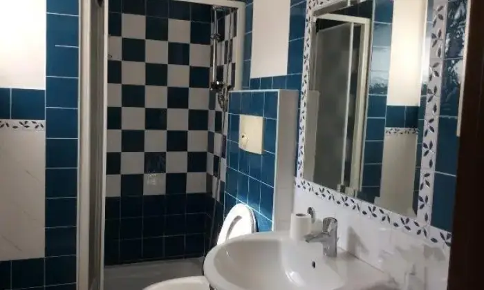 Rexer-LAquila-Appartamento-arredato-BAGNO