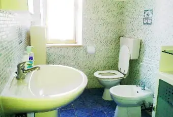 Rexer-Vasto-Appartamento-a-minuti-dal-mare-BAGNO