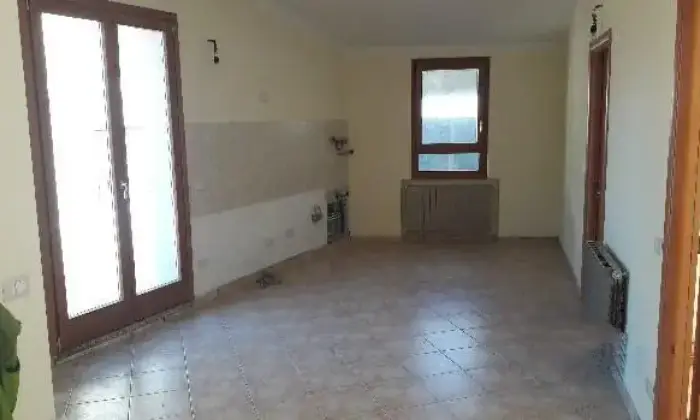 Rexer-Capo-di-Ponte-Quadrilocale-ristrutturato-CUCINA