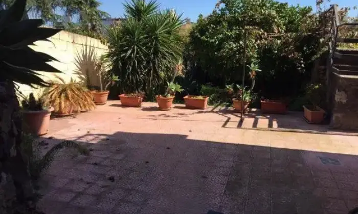 Rexer-Catania-Appartamento-zona-Morgagni-GIARDINO