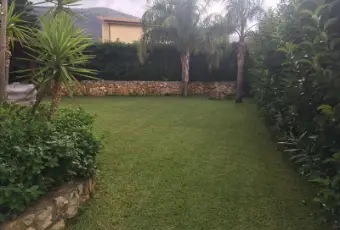 Rexer-Castellammare-del-Golfo-Trilocale-luminoso-GIARDINO