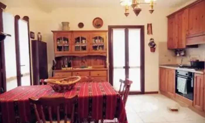 Rexer-Varzo-Bilocale-recentemente-ristrutturata-CUCINA