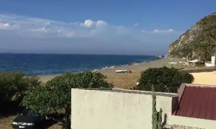 Rexer-Patti-Appartamento-sul-mare-a-Mongiove-GARAGE