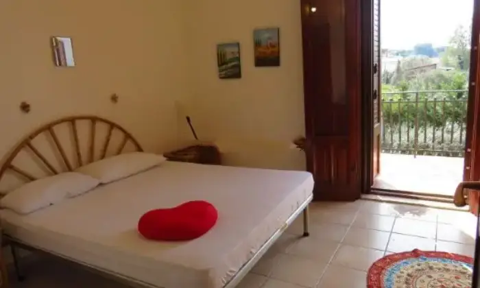 Rexer-Terrasini-Affitto-di-villa-in-via-dei-Greci-snc-Terrasini-CAMERA-DA-LETTO