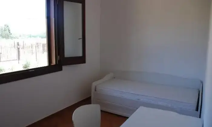 Rexer-Campofelice-di-Roccella-Trilocale-arredato-con-giardino-CAMERA-DA-LETTO