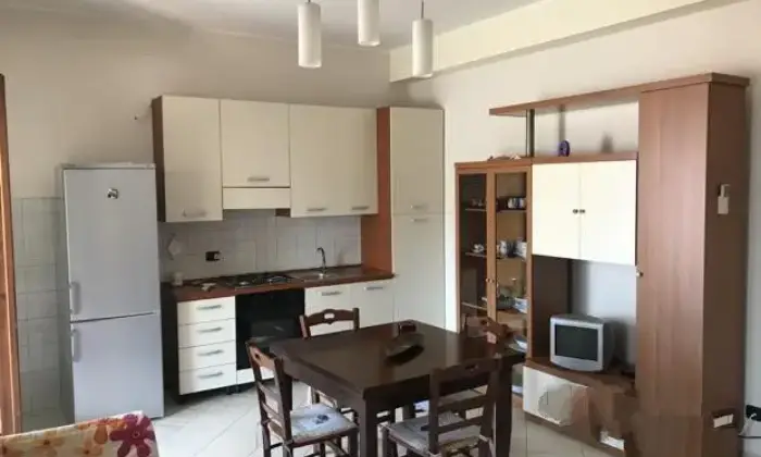 Rexer-Capo-dOrlando-Affitto-di-monolocale-in-via-Marina-Trazzera-Capo-dOrlando-CUCINA