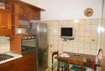 Rexer-Roma-Trilocale-zona-Tor-Vergata-CUCINA