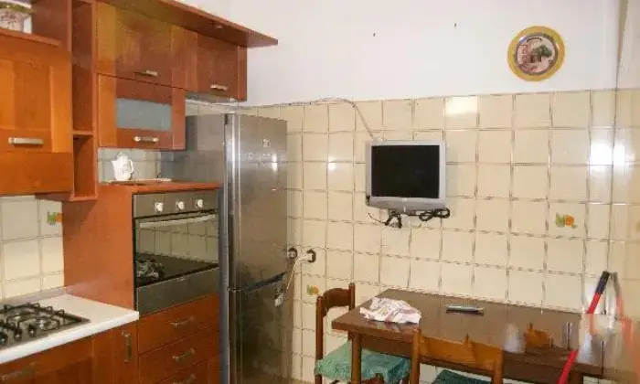 Rexer-Roma-Trilocale-zona-Tor-Vergata-CUCINA