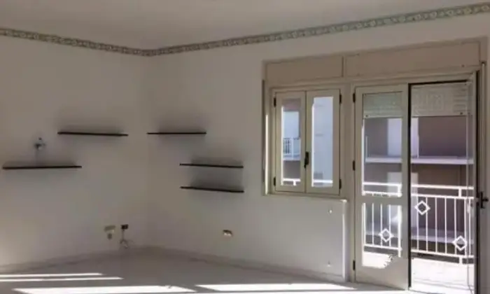 Rexer-Raffadali-Disponibile-appartamento-SALONE