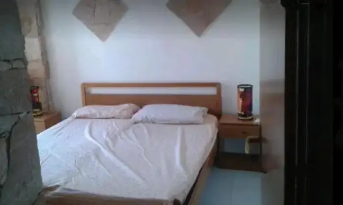 Rexer-Furnari-Bilocale-arredato-CAMERA-DA-LETTO