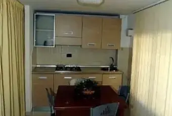 Rexer-Monreale-Bivano-Arredato-Climatizzato-da-mq-CUCINA