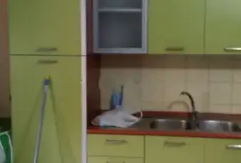 Rexer-Leonforte-Affitto-di-trilocale-in-via-Marinuzzi-Leonforte-CUCINA