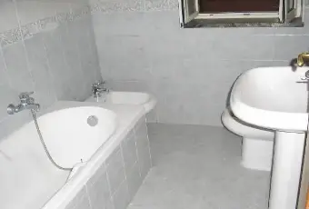 Rexer-Giugliano-in-Campania-Trilocale-rifinito-BAGNO