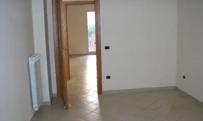 Rexer-Giugliano-in-Campania-Trilocale-rifinito-CAMERA-DA-LETTO