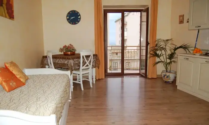 Rexer-Agrigento-Luminoso-e-spazioso-bilocale-CUCINA