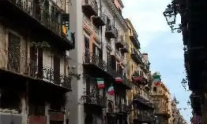 Rexer-Palermo-Stanze-per-studentesselavoratrici-in-pieno-centro-ALTRO
