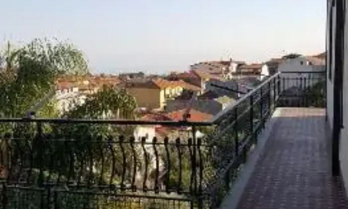 Rexer-San-Pietro-Clarenza-Quadrilocale-ampio-e-luminoso-TERRAZZO