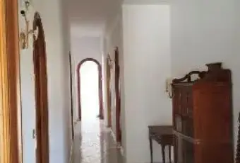 Rexer-San-Pietro-Clarenza-Quadrilocale-ampio-e-luminoso-CORRIDOIO