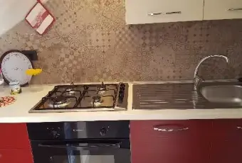 Rexer-Noto-Bilocale-appena-ristrutturato-in-centro-per-studenti-CUCINA