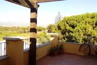 Rexer-Valledoria-Tranquillo-e-ampio-trilocale-vista-mare-TERRAZZO