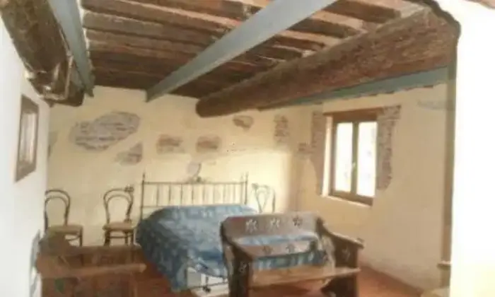 Rexer-Vicopisano-Casalecascina-su-due-piani-con-terreno-CAMERA-DA-LETTO