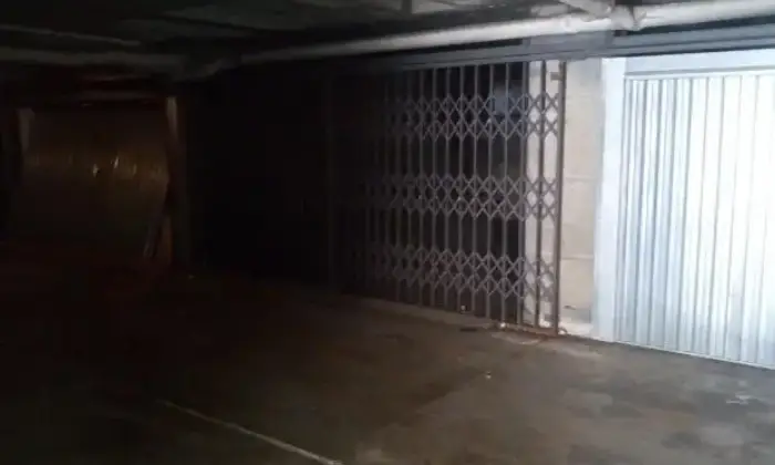 Rexer-Monfalcone-Garage-per-auto-e-posti-moto-GARAGE