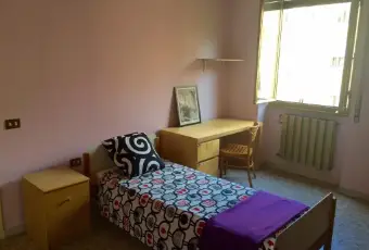Rexer-Roma-Due-spaziose-camere-singole-per-studente-CAMERA-DA-LETTO