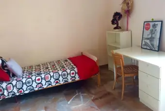 Rexer-Roma-Due-spaziose-camere-singole-per-studente-CAMERA-DA-LETTO