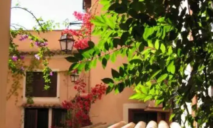 Rexer-Roma-Appartamento-luminoso-e-signorile-GIARDINO