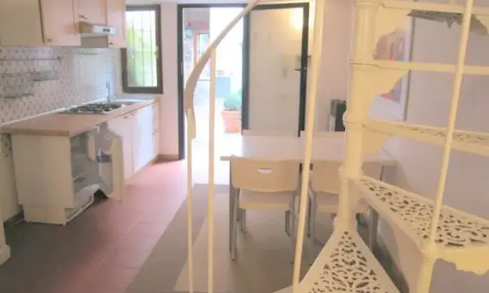 Rexer-Roma-Appartamento-luminoso-e-signorile-CUCINA