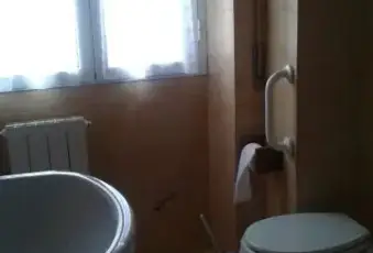 Rexer-Gaeta-Appartamento-a-passi-dal-mare-BAGNO