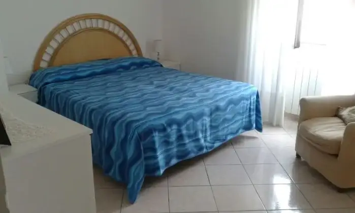 Rexer-Gaeta-Appartamento-a-passi-dal-mare-CAMERA-DA-LETTO