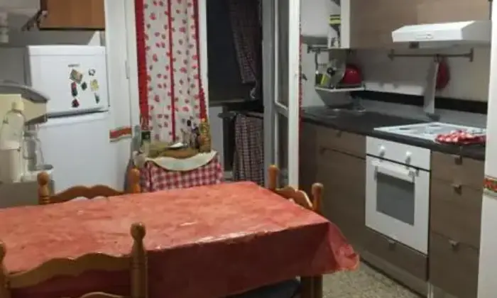 Rexer-Pisa-Luminosa-stanza-singola-CUCINA