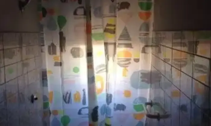 Rexer-Roma-Posto-letto-in-camera-doppia-vicino-alla-metropolitana-BAGNO