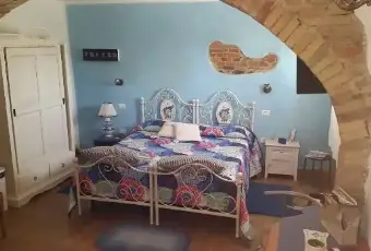 Rexer-Perugia-Splendido-quadrilocale-in-antico-casale-con-vista-panoramica-CAMERA-DA-LETTO