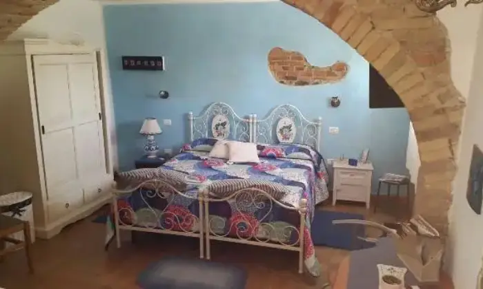 Rexer-Perugia-Splendido-quadrilocale-in-antico-casale-con-vista-panoramica-CAMERA-DA-LETTO