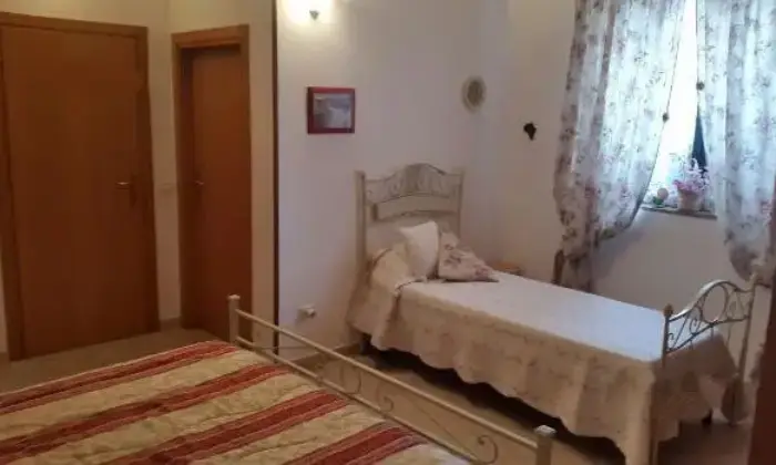 Rexer-Perugia-Splendido-quadrilocale-in-antico-casale-con-vista-panoramica-CAMERA-DA-LETTO