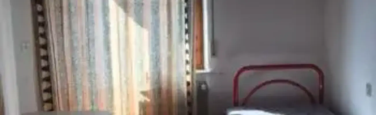 Rexer-Perugia-Luminosa-Stanza-per-studenti-o-lavoratori-CAMERA-DA-LETTO