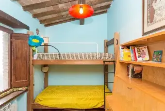 Rexer-marsciano-Graziosa-casa-in-castello-su-due-livelli-a-Km-da-Perugia-CAMERA-DA-LETTO
