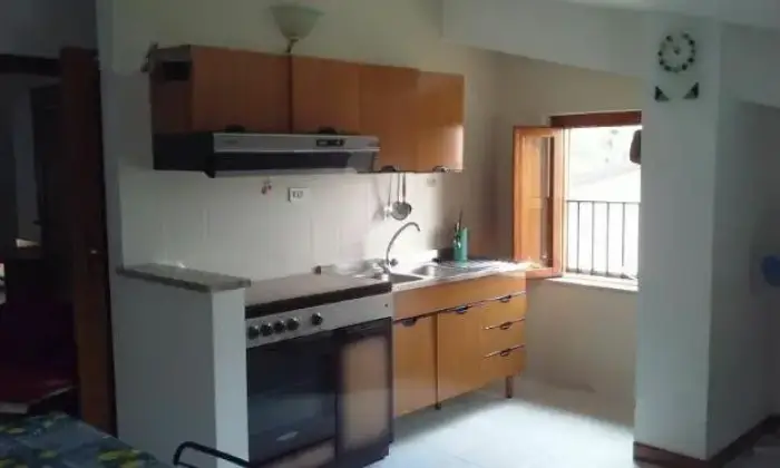 Rexer-Montegiordano-Grazioso-e-luminoso-appartamento-mansardato-CUCINA