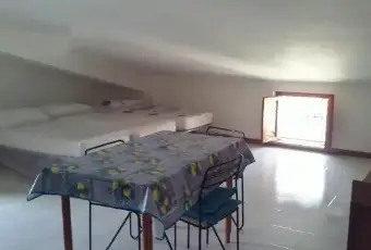 Rexer-Montegiordano-Grazioso-e-luminoso-appartamento-mansardato-CAMERA-DA-LETTO