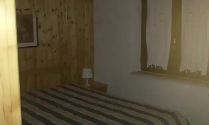 Rexer-Cotronei-Casa-indipendente-a-piano-terra-CAMERA-DA-LETTO